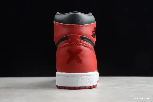 1st Kicks 1 Jordan Banned 432001-001 Air Retro 0514